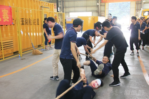 泰豪·拉斯维加斯3499官网2021年“聚力杯”拔河角逐08_副本.jpg 泰豪·拉斯维加斯3499官网2021年“聚力杯”拔河角逐08_副本.jpg