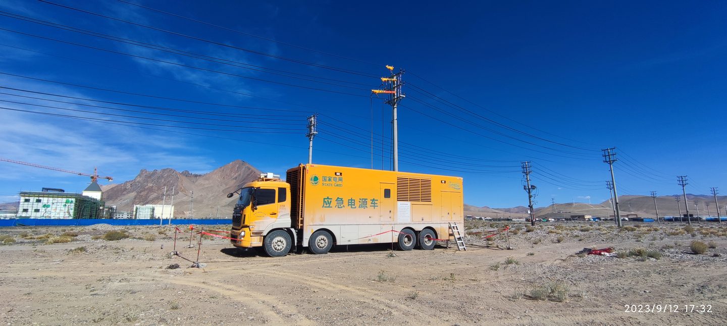 ��Խ�ߺ��ߺ���  ��������ʵ��10KV��ѹ��Դ����բ�������� 